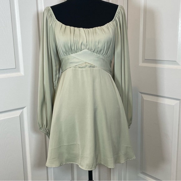 Altar'd State Raelily Sage Green Scoop-neck Bishop Sleeves Mini Dress Size M - Picture 2 of 9